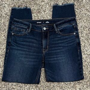 Old Navy Women's Ankle Jeans in Deep Indigo Size: 8P